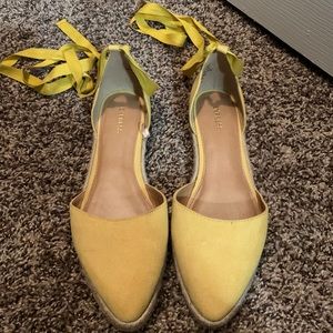Mustard express tie up shoes